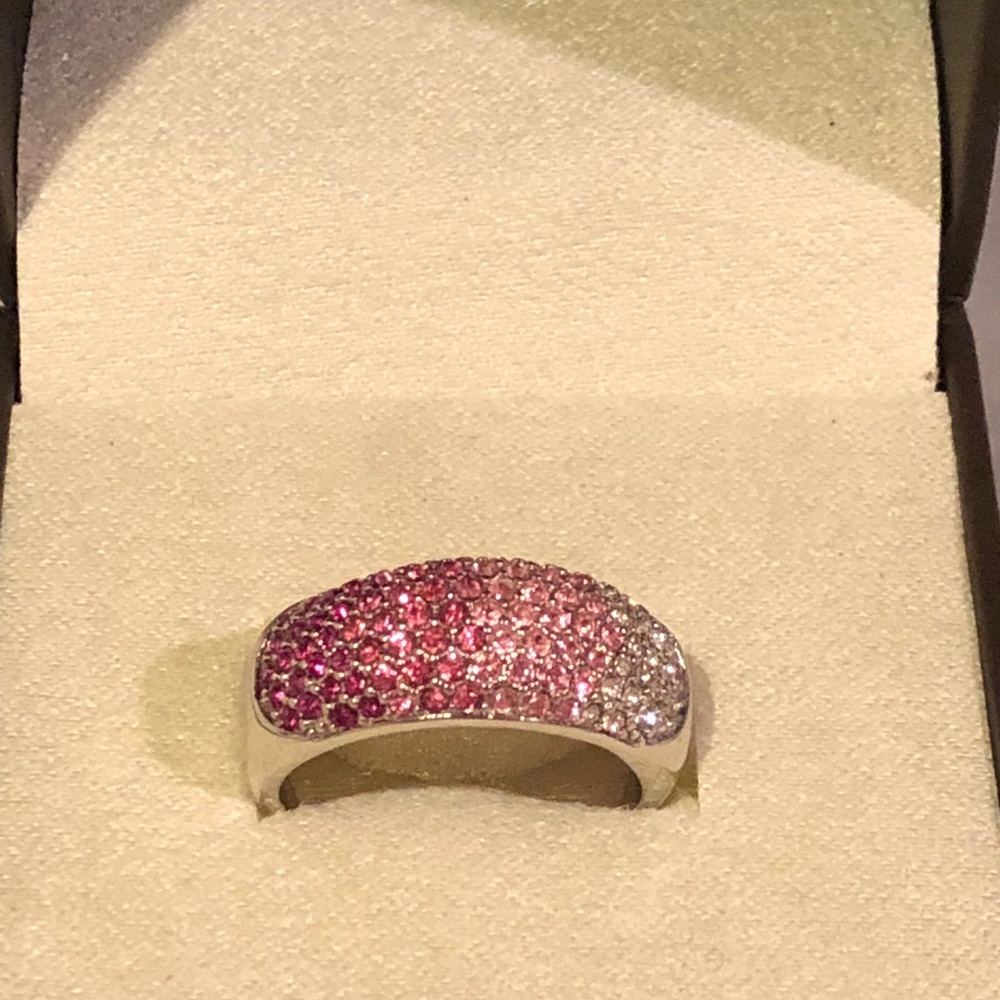 White, pink and dark pink crystal ring - Picture 1 of 3